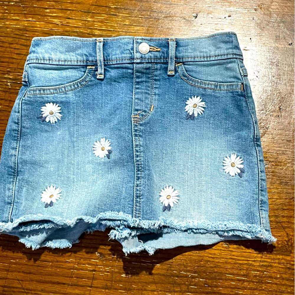 Abercrombie kids skort. Short and runs on smaller side